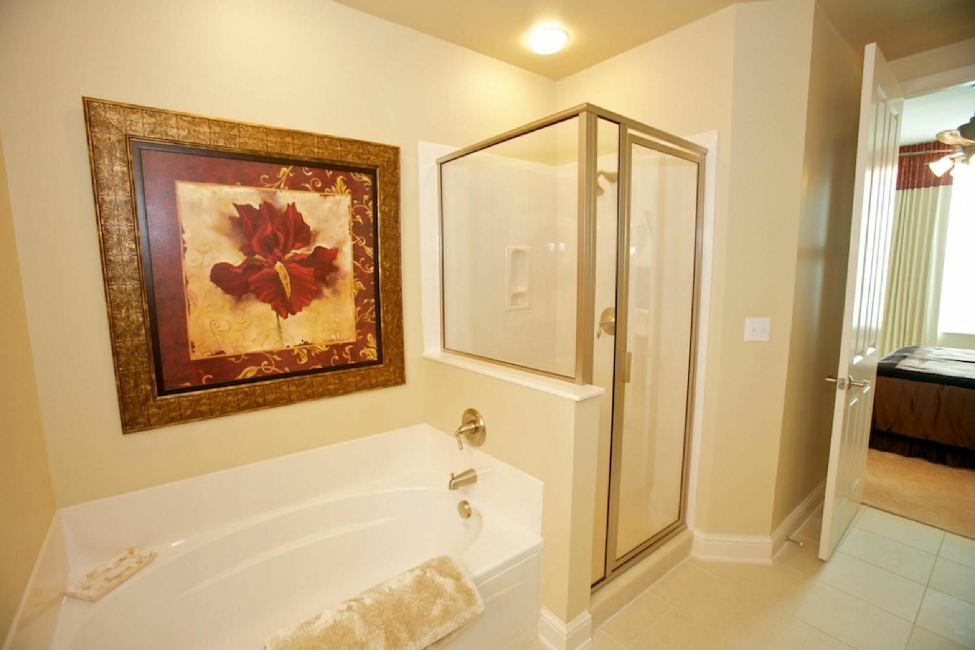 Apartment 2203 Aqua *